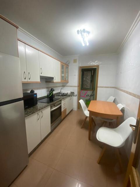 APARTAMENTO EN EL CENTRO DE RIBEIRA