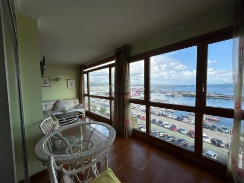 PISO EN EL MALECÓN DE RIBEIRA CON VISTAS AL MAR